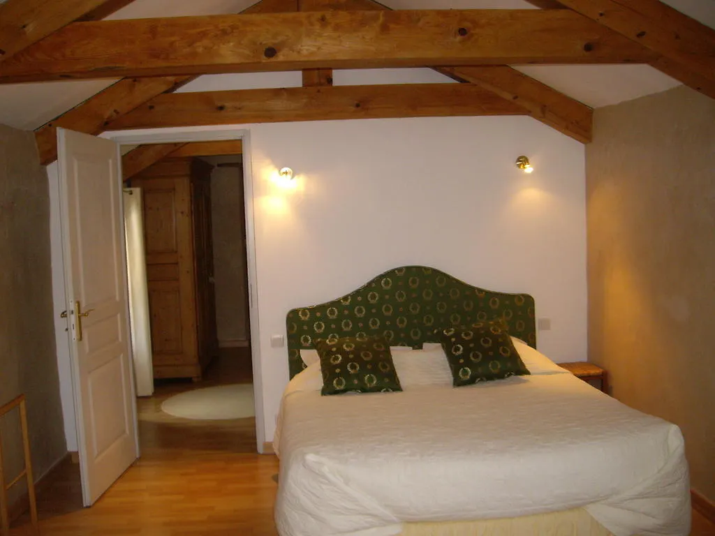Bed and Breakfast Domaine Sermet à Calmels-et-le-Viala