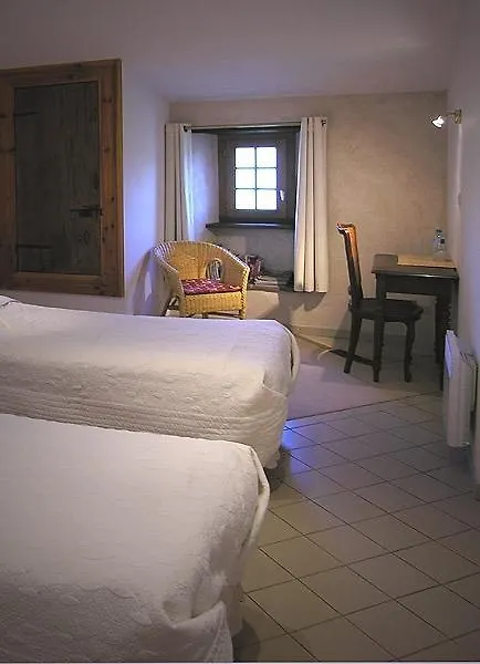 Bed and Breakfast Domaine Sermet à Calmels-et-le-Viala 3*,  France