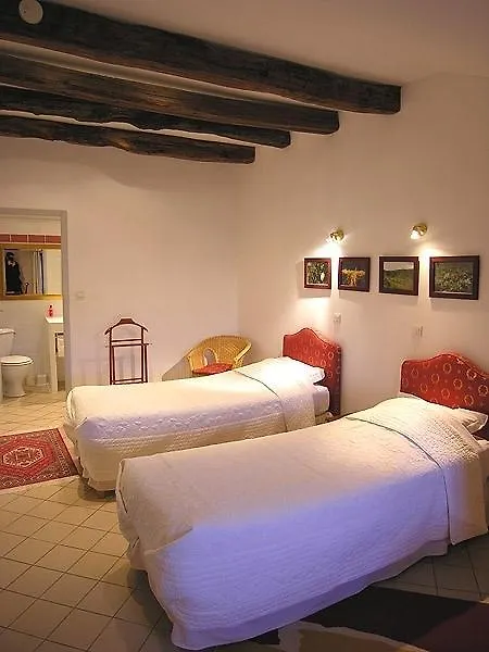 Couette-café Bed and Breakfast Domaine Sermet à Calmels-et-le-Viala